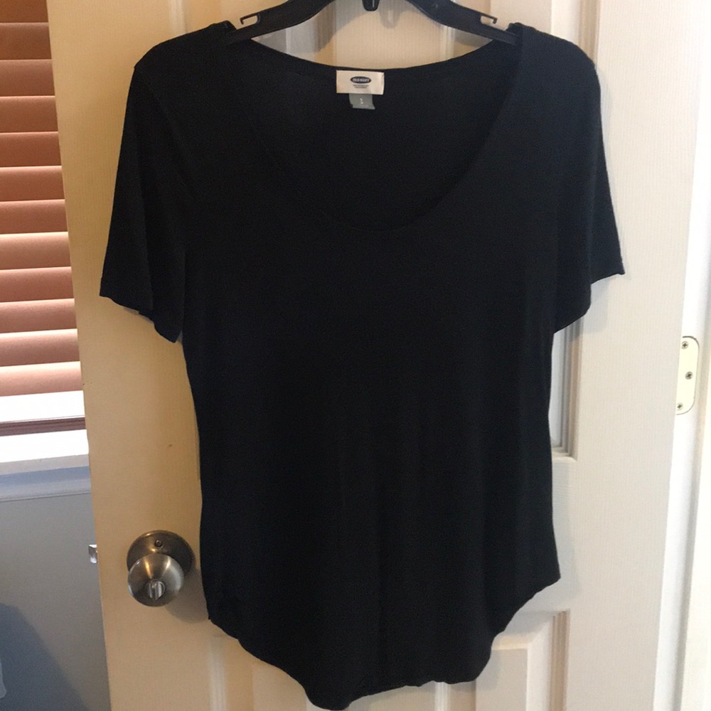 Black Old Navy Tee